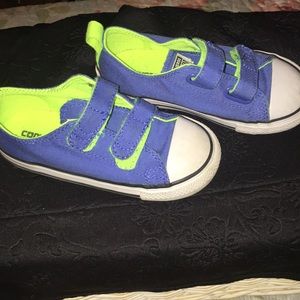 Infant Converse size 9